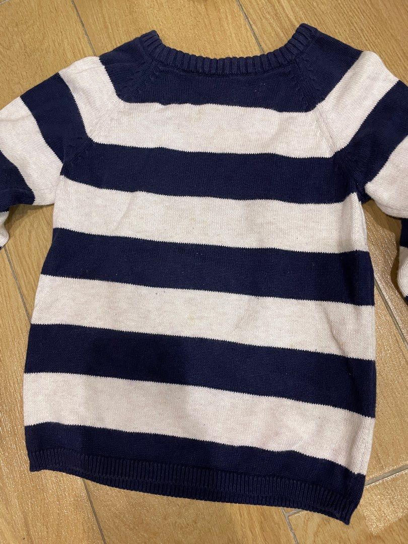 由 beverly_q (刊登 ID 1379867416，圖片 2) 提交，位於 新竹市 (Hsinchu City) 的 H&M3-4歲男童毛衣 (類別：嬰兒及兒童流行時尚)，說明：請想清楚再購買 無退換貨 無退費服務喔。