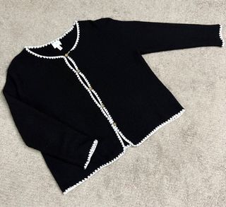 (Category: ) located in . Submitted by m0onsun (Listing ID 1379860308, Image 1). Description: .