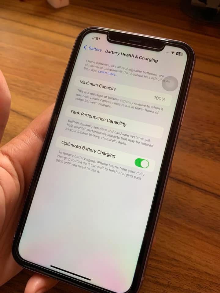 Iphone 11 for sale (rush!!) (Category: iPhone 11 Series) located in Manila. Submitted by jakenierva2917 (Listing ID 1379878940, Image 1). Description: .