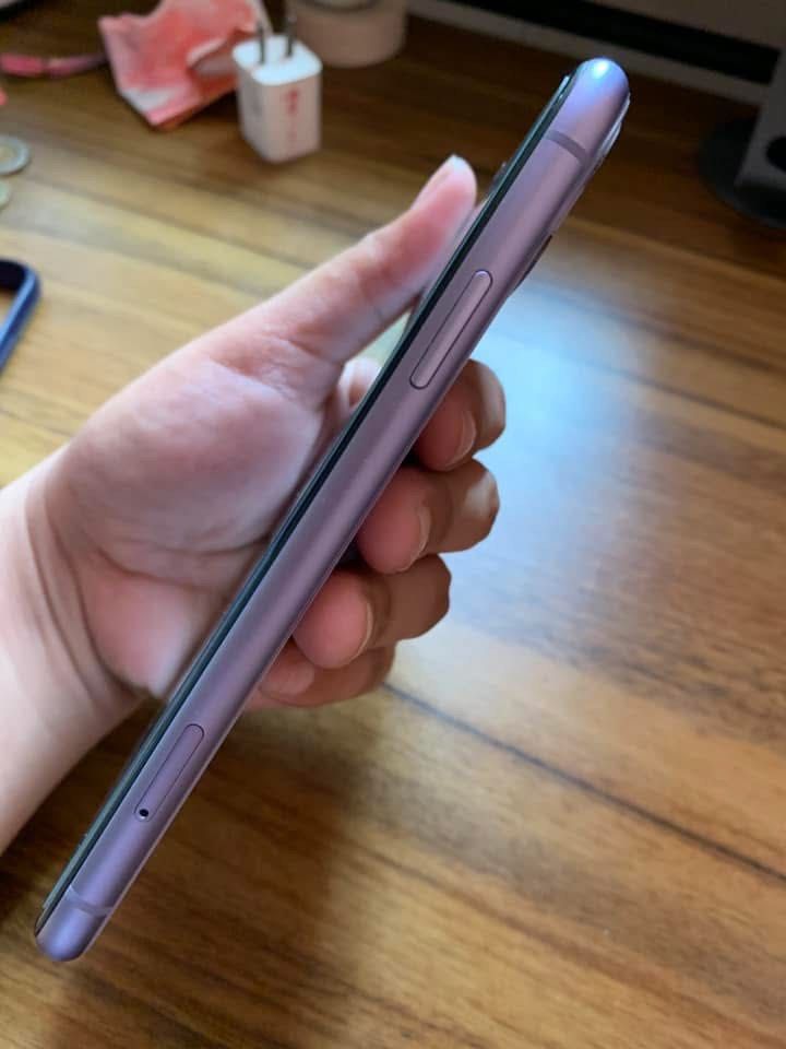 Iphone 11 for sale (rush!!) (Category: iPhone 11 Series) located in Manila. Submitted by jakenierva2917 (Listing ID 1379878940, Image 2). Description: .