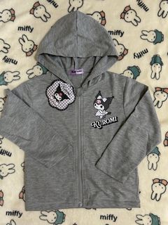 (Category: ) located in . Submitted by mom_branded_collection (Listing ID 1379847668, Image 1). Description: .