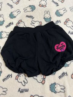 (Category: ) located in . Submitted by mom_branded_collection (Listing ID 1379860066, Image 1). Description: .