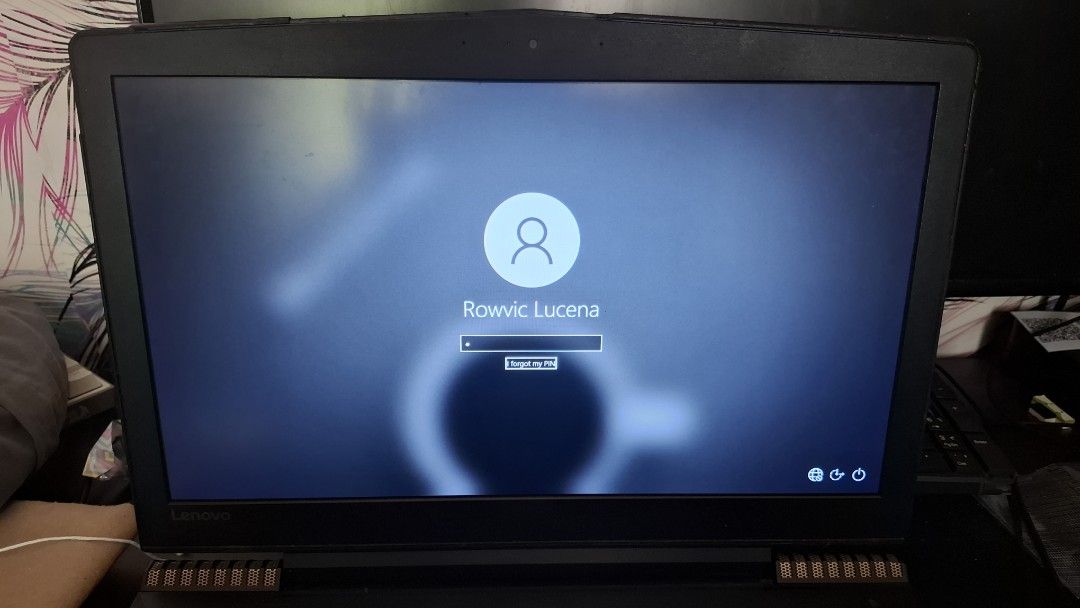 Lenovo Legion Y520 (Category: Laptops & Notebooks) located in Cainta. Submitted by robikuuu (Listing ID 1379742276, Image 3). Description: Legion Y520 Specs: Processor: Intel Core i7-7700HQ 2.80 GHz Graphics: NVIDIA GeForce GTX 1050 Ti (4GB GDDR5). Intel(R) HD Graphics 630 (128b) Display: 15.6-inch Full HD (1920 x 1080) IPS anti-glare display. Memory: 16.0 GB(15.9GB usable) Honest Issues: May crack sa likod ng laptop Power on/off button di gumaga