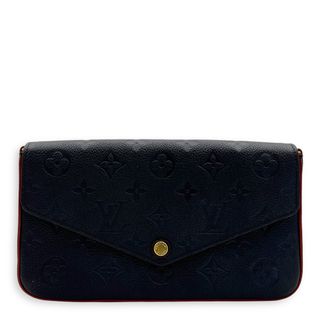 (Category: ) located in . Submitted by carousellluxury (Listing ID 1379776867, Image 1). Description: .