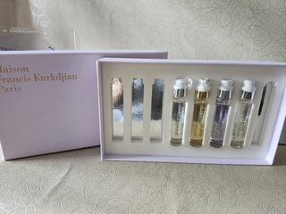 （分類：）位於 。 由 fragrance1over 提交（商品編號 1379845605，圖片 1）。簡介： 。