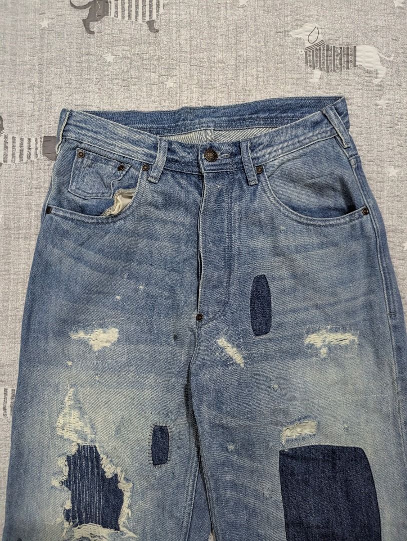 Maison Margiela Patchwork Jeans 26 (Category: Jeans) located in Antipolo. Submitted by bentakahitanoano (Listing ID 1379907070, Image 3). Description: Still in good shape Best fits 26 waist Tags are missing Sold around 350-600 usd on grailed Measurements Waist 13.5 Rise 10.5 Thigh 10.5 Inseam 27 Length 38.5 Leg opening 8.5.