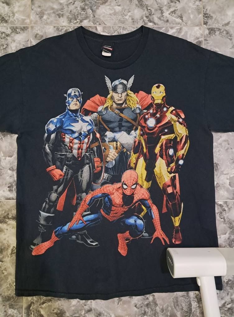 Heroic Age Magazine Vol. 1 #1 (Category: Tshirts & Polo Shirts ) located in Naga. Submitted by shindoce (Listing ID 1379763689, Image 1). Description: Marvel Comic Cover, Mad Engine Tag © 2011 Art by: Olivier Coipel Cover Date: July, 2010 Washed and steamed condition Size: L 21.5x29, hairlines, graphic fading and pinholes PHP 900 + SF.