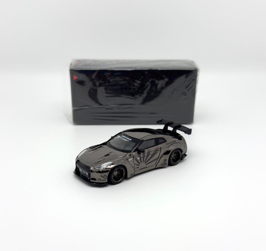 MINIGT LBWK R35 限定 ディレクターズギフト サイン入り Mini GT Director's Gift Nissan GTR R35 LBWK #84, Hobbies & Toys