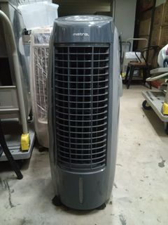 (Category: ) located in . Submitted by mandai.warehouse.sale (Listing ID 1379803182, Image 1). Description: .