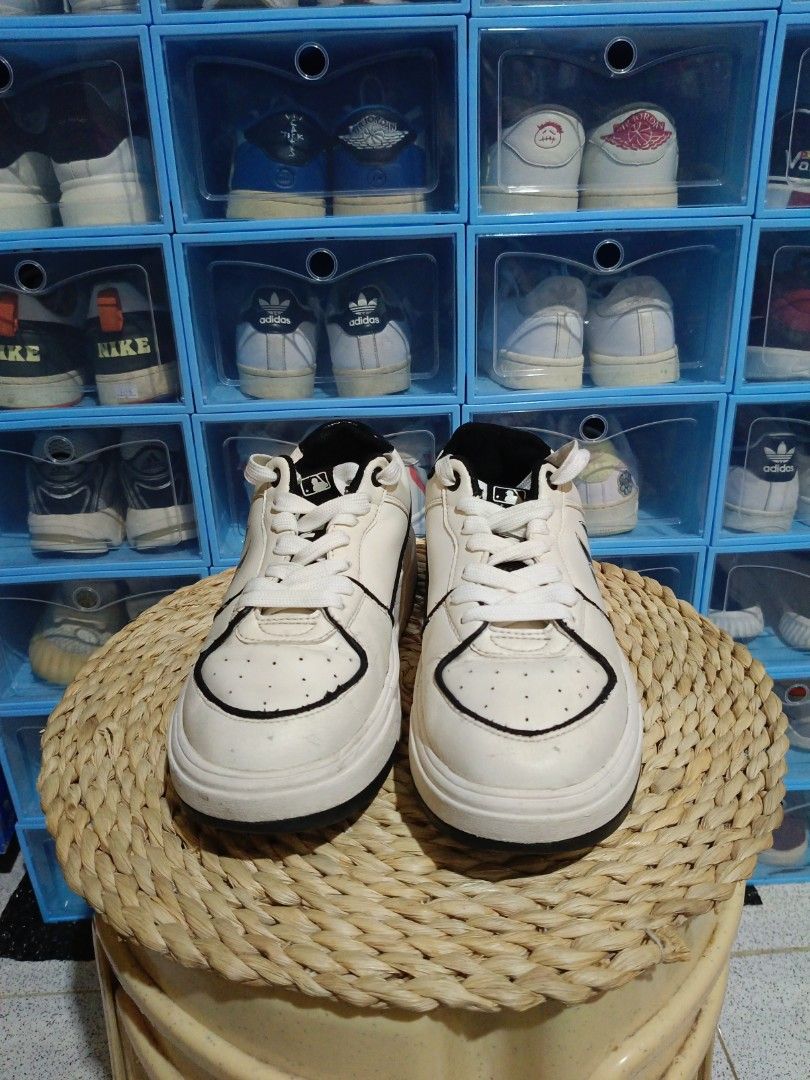 MLB CHUNKY LINER (Category: Sneakers) located in Caloocan City. Submitted by shoekaybudolshop (Listing ID 1379845822, Image 3). Description: ukay source po. legit.
