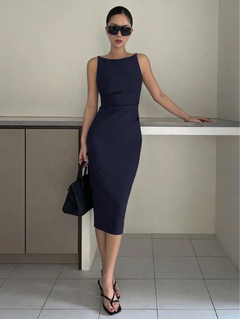 Trendy Navy Blue Denim Midi Dress with Shoulder Straps & Utility Pockets