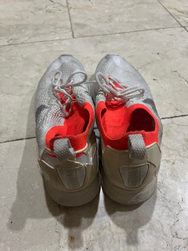 Nike (Category: Sneakers) located in Paranaque City. Submitted by dnlem (Listing ID 1379796407, Image 3). Description: Nike running shoes Size: US 10 Rfs: decluttering.