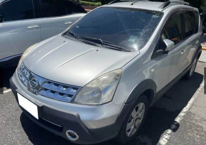 由 vivian19932004 (刊登 ID 1379797737，圖片 2) 提交，位於 新北市 (New Taipei) 的 Nissan Livina 2011款 銀色 (類別：汽車出售)，說明：🔥廠牌型號: Nissan Livina 2011款 銀色 🔹行駛里程: 14萬 🔹引擎燃料: 汽油 🔹出廠年份: 2011年 🔹排氣量: 1.6L 🔹變速系統: 自排 🔹驅動系統: 2WD 🔹車門: 5門5座 💥認證中古車 歡迎你來帶回家💥 💥車輛應有盡有 趕緊來搶便宜💥 ⚠️車商賣車 同行勿擾⚠️ 💎五大保證💎 💯里程保證 💯無營業車 💯無泡水車 💯無重大事故 💯車身引擎號碼無非法變造 💯非計程車 💎 安心保障： ✅ 第三方認證 & 專業鑑定 ✅ 無泡水、無重大事故、無營業車 ✅ 里程保證，原鈑件可認證 ✅ 車況透明，不符認證表全額退費 ◎歡迎私訊預約賞車◎ ⭐️謝絕車商 ⭐️周一至周日 早上10點到晚上18點 ⭐️不限地區，專人一對一服務 