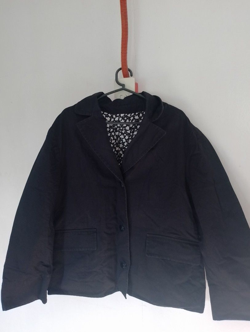 Plus Size Blazer Jacket (2xl) (Category: Coats, Jackets and Outerwear) located in Cavite. Submitted by levidage (Listing ID 1379811831, Image 1). Description: 🍑 Super cute kasi oversize siya 🍑 Best fits 2-3xl 🍑 rfs: decluttering + need funds.