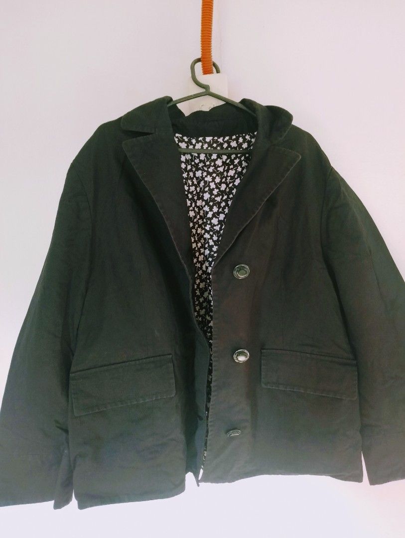 Plus Size Blazer Jacket (2xl) (Category: Coats, Jackets and Outerwear) located in Cavite. Submitted by levidage (Listing ID 1379811831, Image 2). Description: 🍑 Super cute kasi oversize siya 🍑 Best fits 2-3xl 🍑 rfs: decluttering + need funds.