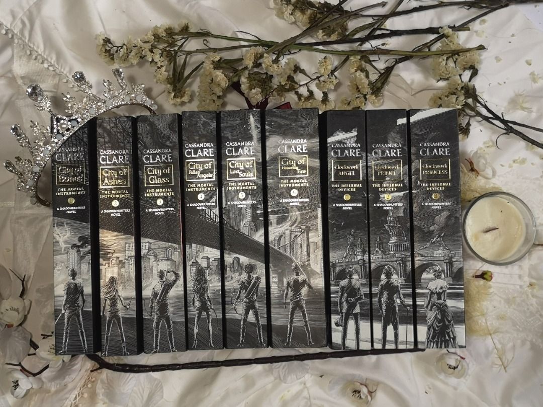 PRELOVED THE MORTAL INSTRUMENTS by Cassandra Clare (Category: Storybooks) located in Quezon City. Submitted by rightyriko (Listing ID 1379776031, Image 1). Description: SOLD AS SET ONLY *Infernal Devices in the pic not included*.