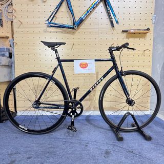 (Category: ) located in . Submitted by pro_bicycle_sg (Listing ID 1379804132, Image 1). Description: .