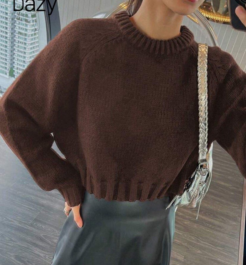 pullover sweater (Category: Longsleeves) located in Padang Rengas. Submitted by ealya (Listing ID 1379877412, Image 2). Description: i just bought this sweater. pakai untuk try sahaja. i don’t like it. - SHEIN - in colour coffee brown just like the picture shown - crop top - dm me for real pictures - dm for any inquiries - original price : RM64 .