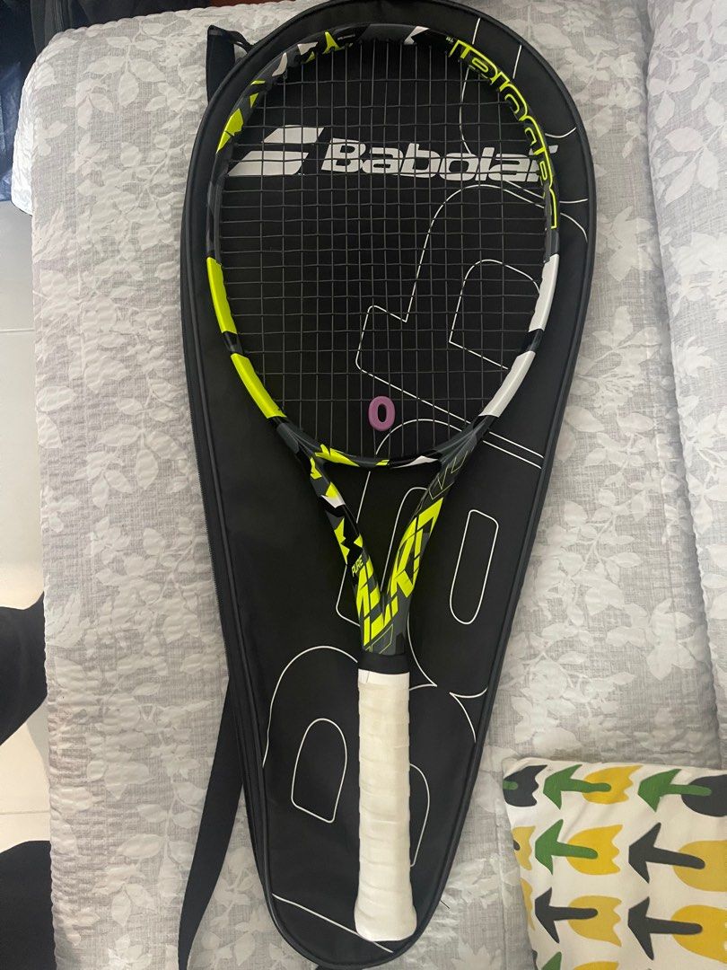 Pure Aero 100 (Category: Racket and Ball Sports) located in Quezon City. Submitted by micorgi (Listing ID 1379766584, Image 2). Description: Slightly used, 300g 13,500-14k.