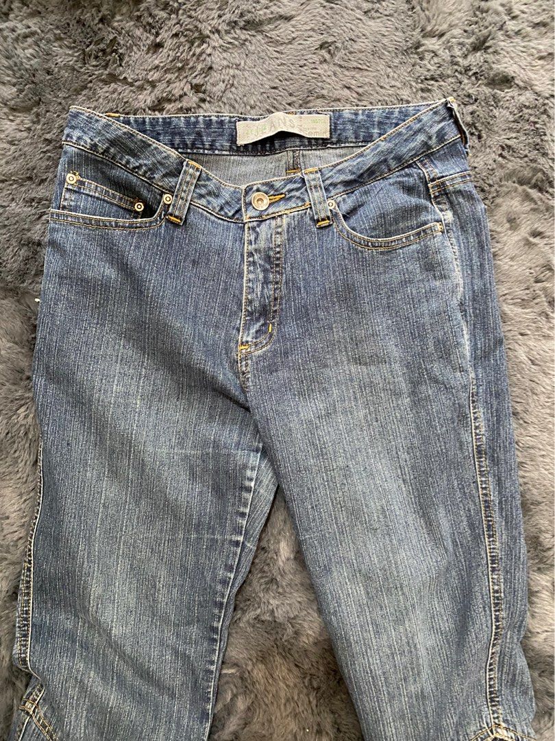 Rare Denim Semi Flared / Bootcut Jeans (Category: Jeans) located in Malabon City. Submitted by nreesells (Listing ID 1379807237, Image 1). Description: - super unique feature at the bottom - size 28 waist .