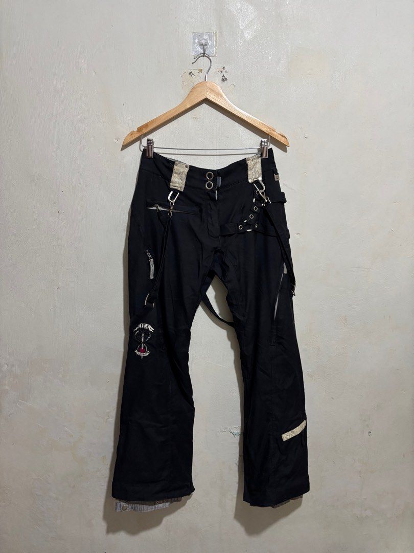 Ride Snowboard Pants (Tripp NYC Alternatives) (Category: Jeans) located in Calamba. Submitted by sinauna. (Listing ID 1379751384, Image 1). Description: WTS: Ride Snowboarding Pants Condition/Issues: needs wash (Note: Item’s not faded. Color may vary due to lighting) Waistline - 30” Length - 39.5” Leg Opening - 10” Inseam - 29.5” Thigh - 10” Size on tag - XS-XL Price - Plus shipping fee! Free shipping if you purchase more than 3 items. Also, I ca