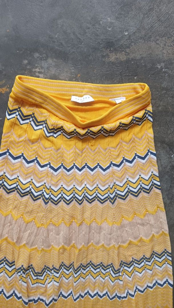 Sandro Long Skirt (Category: Luxury Apparel) located in Tacloban City. Submitted by pascore (Listing ID 1379741513, Image 3). Description: (condition 9/10, L35W24-28).