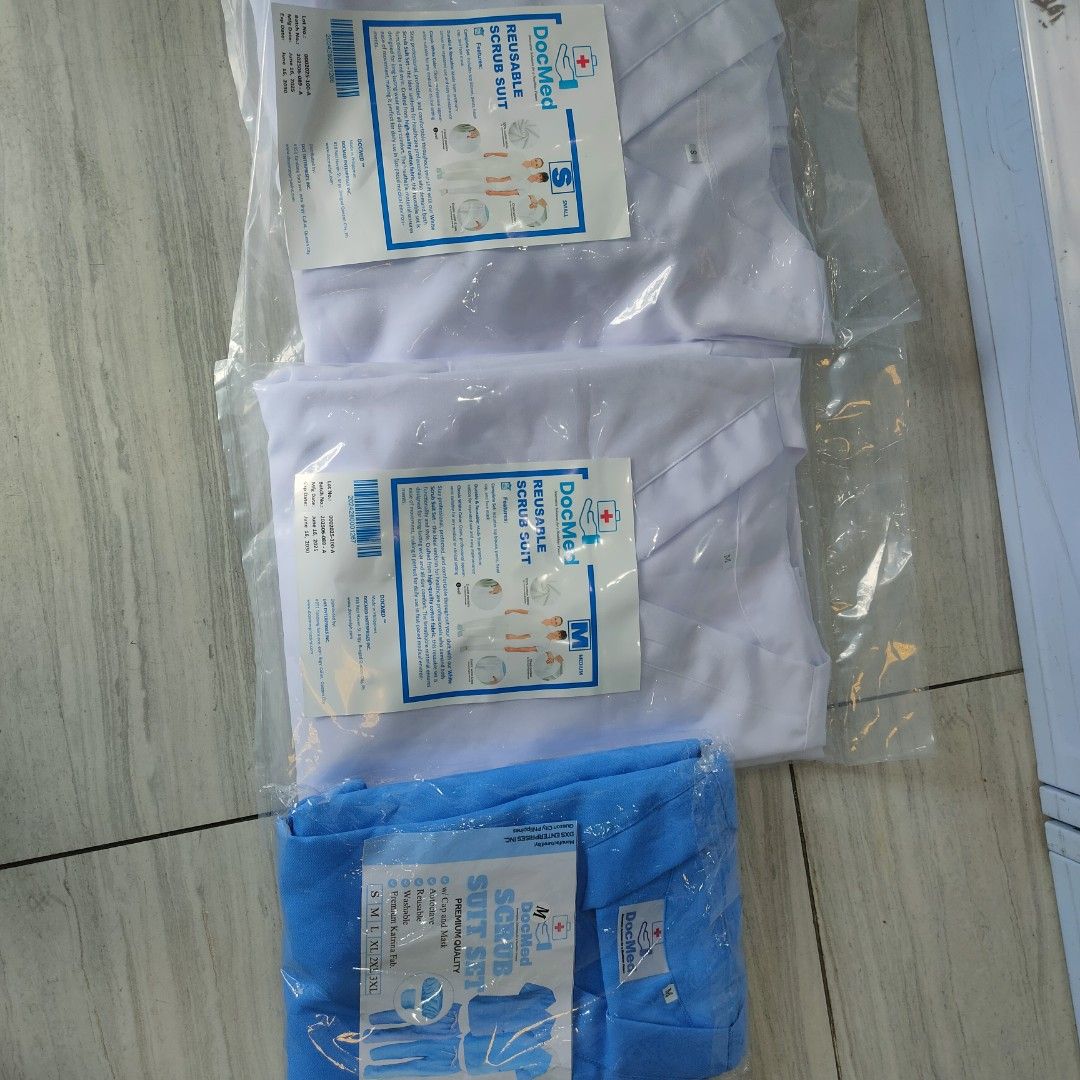 SCRUB SUIT SET WITH FREE FACEMASK AND HEAD CAP (Category: Medical Supplies & Tools) located in Quezon City. Submitted by staffmarke01383 (Listing ID 1379776534, Image 1). Description: .