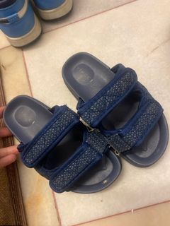 (Category: ) located in . Submitted by rayani (Listing ID 1379872315, Image 1). Description: .