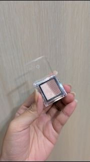 由 eylen_1023 (刊登 ID 1379787448，圖片 1) 提交，位於 的 (類別：)，說明：。