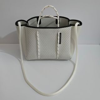 (Kategori: ) berada di . Dikirim oleh raracloset (ID iklan 1379884300, Gambar 1). Deskripsi: .