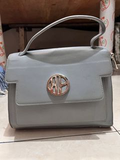 (Kategori: ) berada di . Dikirim oleh galerygisyana (ID iklan 1379764226, Gambar 1). Deskripsi: .