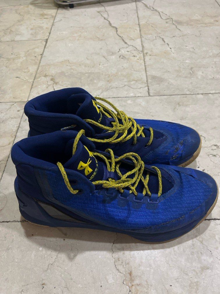Under Armour Stephen Curry (Category: Sneakers) located in Paranaque City. Submitted by dnlem (Listing ID 1379792812, Image 3). Description: Under Armour Stephen Curry Size: US 10.5 negotible Rfs: decluttering.