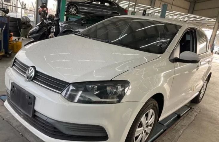 由 whong061864481 (刊登 ID 1379805641，圖片 2) 提交，位於 台北市 (Taipei) 的 Volkswagen Polo 2016款 1.6 Comfortline 白色 (類別：汽車出售)，說明：安全、划算、選擇多、上游車商，市售中古收車價 💥 同行車商請繞道唷～ 💥 @@ 五大保證： ✅ 第三方認證 & 原廠等級鑑定 💯 ✅ 無接合泡水、無重大事故 💯 ✅ 非營業車 💯 ✅ 里程保證，原鈑件可認證 💯 ✅ 退車機制，不符認證查定表全額退費💯 款式:Volkswagen Polo 2016款 1.6 Comfortline 白色 🚗 年分:2016 🚗 里程:48000 🚗 排氣量:1.6L 🚗 車門數：5門5座 🚗 變速系統：手自排 🚗 驅動方式：2WD 🚗 引擎燃料:汽油 🚗 車價:8.5萬 💎 備註 🔥 原鈑件🔥 可認證 💯 🌞 為什麼我們是您最好的選擇？ • 超值價格：提供最具競爭力的價格，物超所值 • 