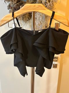 (分類:)位於 。 由 co_ss_ec_ti_on 提交(商品編號 1379893487,圖片 1)。簡介: 。