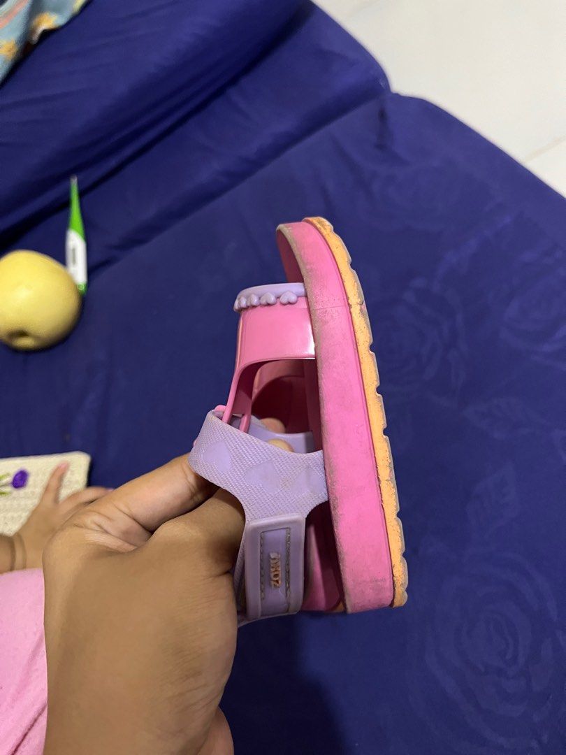 Zaxynina (Kategori: Orang Tua, Bayi & Anak - Lainnya) berada di Jakarta Pusat. Dikirim oleh anugrahlariz (ID iklan 1379839716, Gambar 3). Deskripsi: Uk 21/ 12.5 Butuh cuci, kondisi seperti di foto Perekatnya masih aman Tidak ada dus Nego..