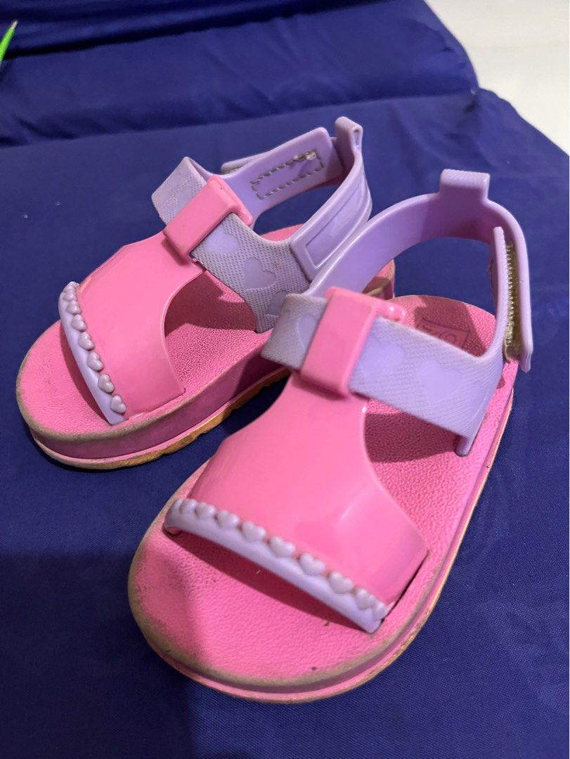 Zaxynina (Kategori: Orang Tua, Bayi & Anak - Lainnya) berada di Jakarta Pusat. Dikirim oleh anugrahlariz (ID iklan 1379839716, Gambar 1). Deskripsi: Uk 21/ 12.5 Butuh cuci, kondisi seperti di foto Perekatnya masih aman Tidak ada dus Nego..