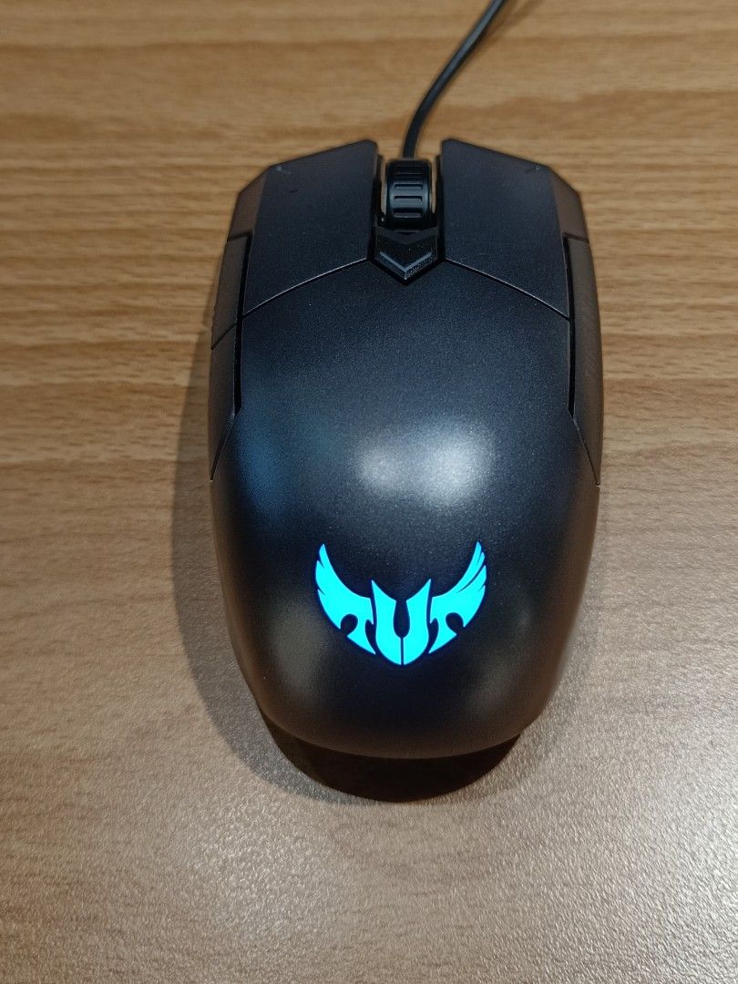 由 kenma0306 (刊登 ID 1379931585，圖片 2) 提交，位於 台北市 (Taipei) 的 ASUS 華碩 TUF Gaming M5 RGB光學滑鼠 電競滑鼠 (類別：電腦滑鼠及相關產品)，說明：華碩 TUF Gaming M5 RGB光學滑鼠 型號：P304 商品特色： 人體工學以及輕量的設計 DPI按鍵可隨時調整靈敏度 Teflon鼠腳滑動壽命長 採用Omron微動開關 電競級6200 dpi光學感測器 內建記憶體可存取自訂配置 二手商品，功能正常。。