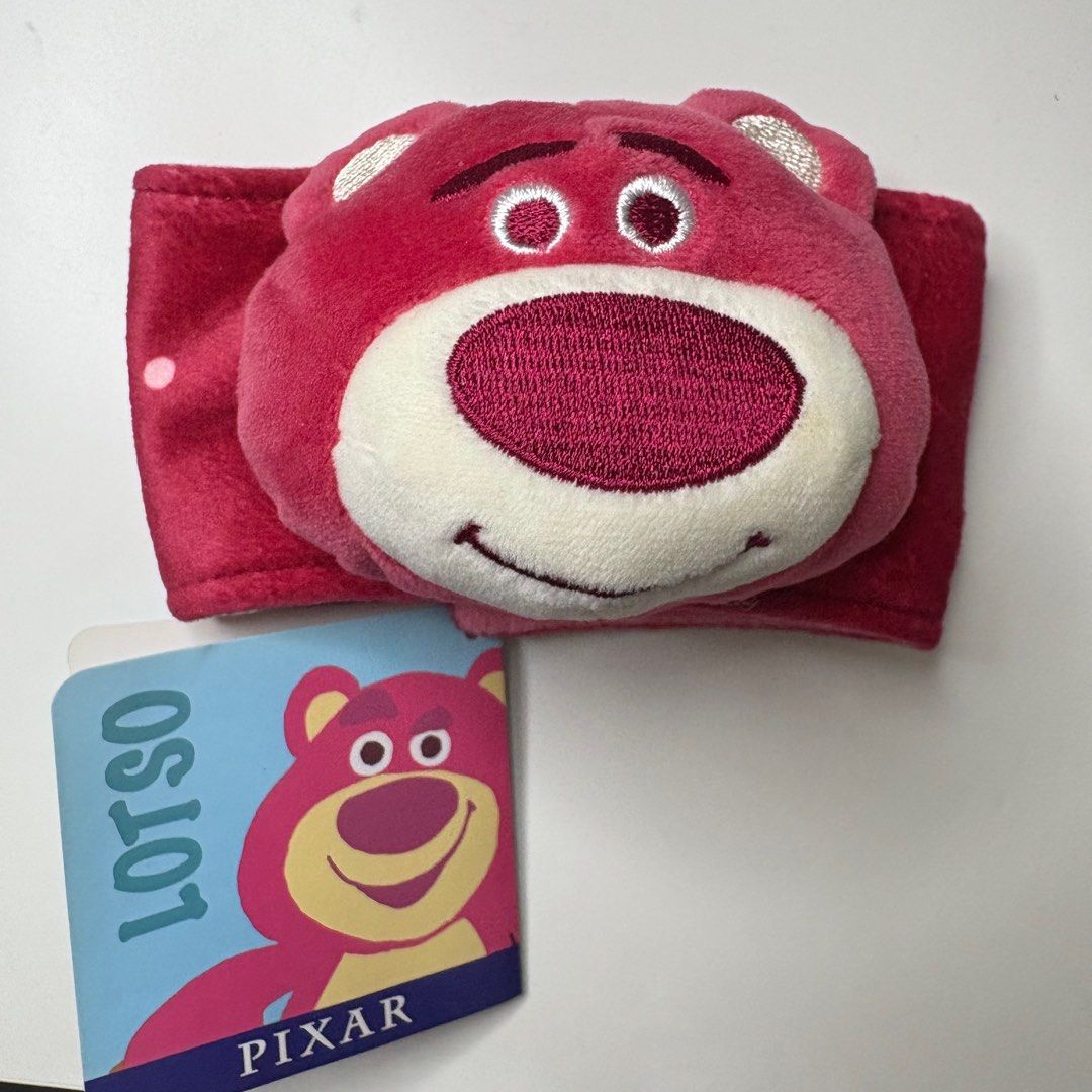 由 jiayu43129 (刊登 ID 1380090132，圖片 2) 提交，位於 台中市 (Taichung) 的 絨毛杯套-迪士尼熊抱哥 (類別：水杯、水壺)，說明：。