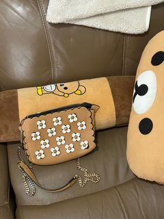 (Category: ) located in . Submitted by sassyforless (Listing ID 1380013741, Image 1). Description: .