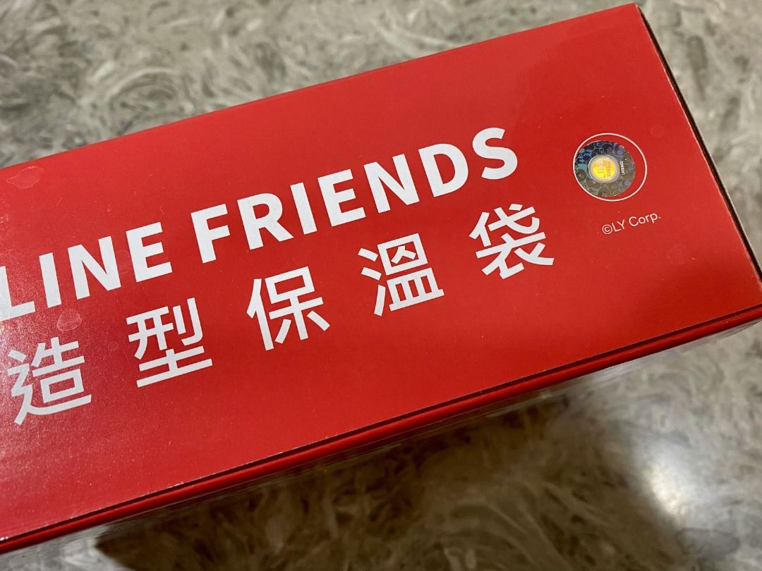 由 Naribushi (刊登 ID 1379948559，圖片 2) 提交，位於 台中市 (Taichung) 的 💕全新 LINE FRIENDS 高露潔 造型保溫袋 | 熊大款 | 保溫袋 便當袋 美食的好幫手 (類別：收納箱及袋)，說明：📍全新品。 📍商品為一個LINE FRIENDS造型保溫袋， 熊大款，容量夠大好收納，正反面圖案不同，設計特別， 尺寸為40.5x38x15cm(±3公分)，全新未拆封、未使用。 可用於食物保溫、保冷用，環保輕便愛護地球， 如同商品slogan可愛「袋」著走！非常可愛也非常好看。 80元出清，歡迎需要的朋友帶走它哦！ 🔥🔥🔥🔥🔥🔥🔥🔥🔥🔥🔥🔥 有興趣的話歡迎詢問，只要看到訊息後，我會盡快回覆。。