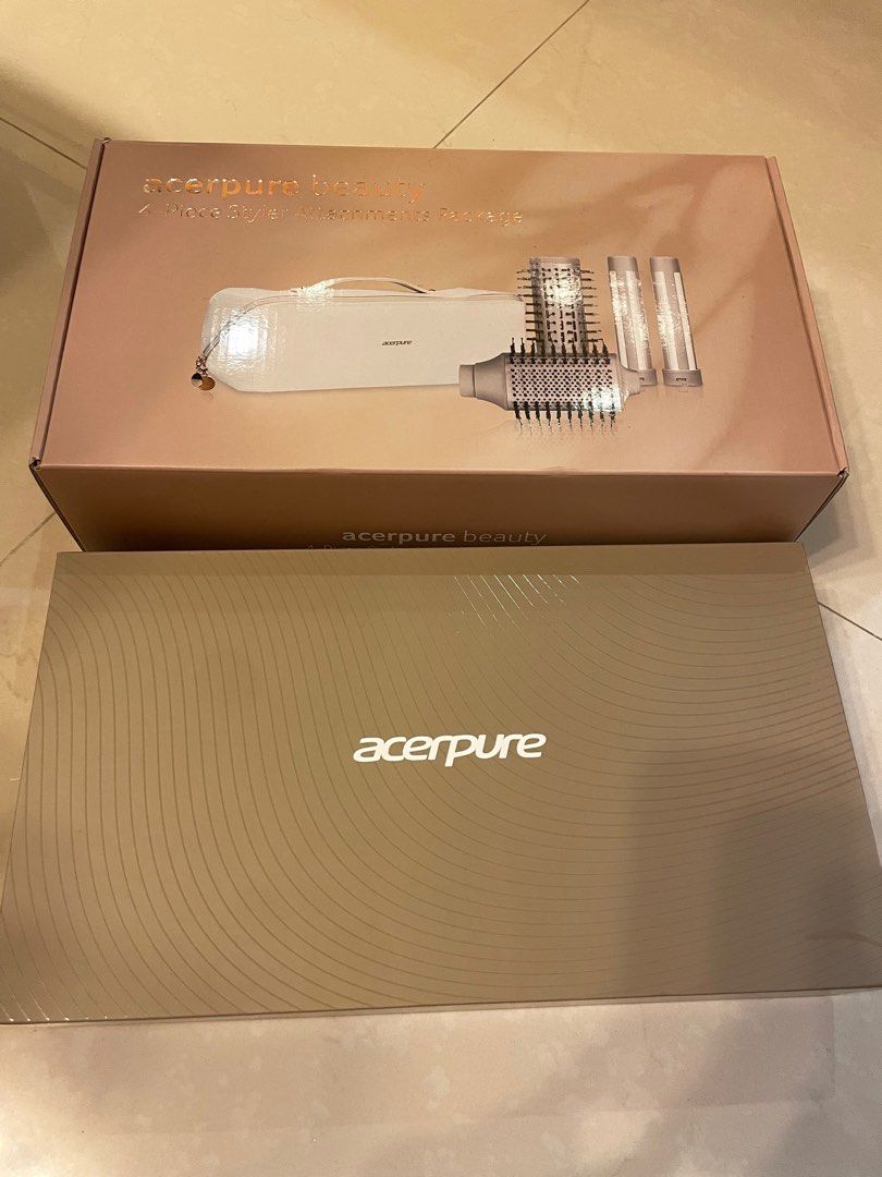 由 kkakey0077487 (刊登 ID 1380042126，圖片 2) 提交，位於 台北市 (Taipei) 的 Acer Acerpure 仙女棒造型吹風機 負離子吹風機 多功能吹風機 (類別：美髮清潔與護理)，說明：Acer Acerpure 仙女棒造型吹風機 負離子吹風機 多功能吹風機 只有用過吹風機一次 其他造型梳 吹嘴皆沒使用過 因剪了短髮用不到固售出 原價4290 便宜售3200 可聊聊看細圖 可小議 。