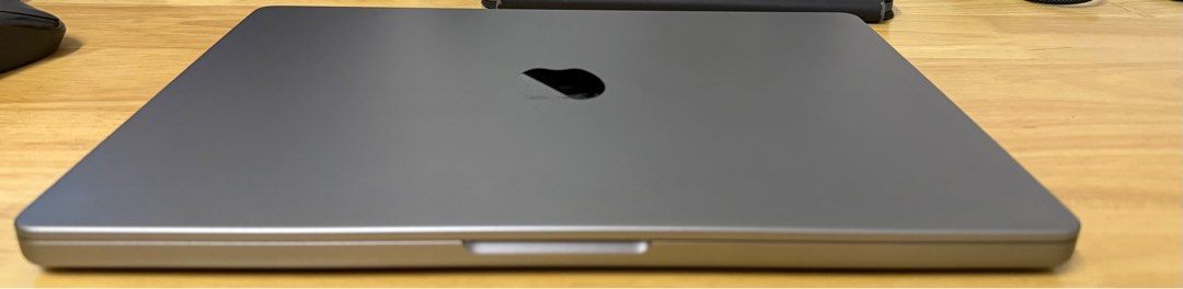 Apple MacBook Pro 14-inch (M2 Max, 32GB RAM)63168947608578112