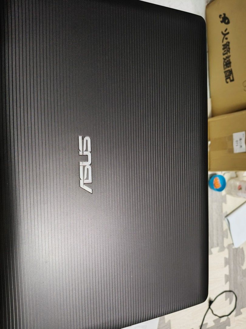 由 billtwbogi (刊登 ID 1380077552，圖片 1) 提交，位於 新北市 (New Taipei) 的 Asus A43S筆電 (類別：桌上電腦或筆記型電腦)，說明：隨便賣，正常使用。