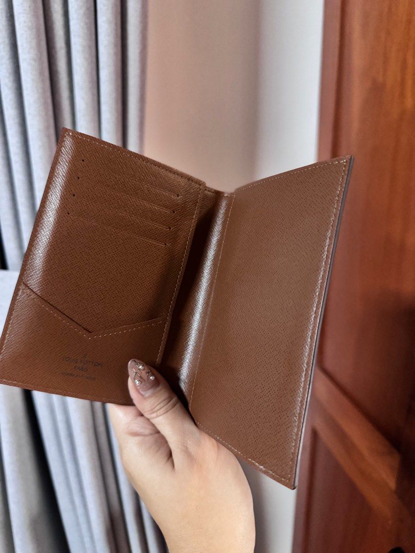 AUTHENTIC LV PASSPORT HOLDER (Category: Luxury Bags & Wallets) located in Makati City. Submitted by csastorefinds (Listing ID 1380042472, Image 2). Description: Used once. STEAL PRICE AT 14,000. No box. .