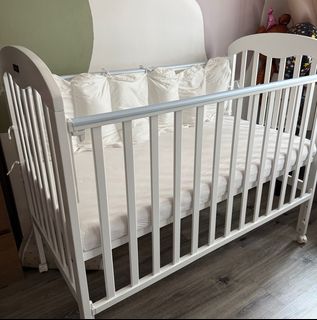 (Category: ) located in . Submitted by baglovers18 (Listing ID 1379960657, Image 1). Description: .