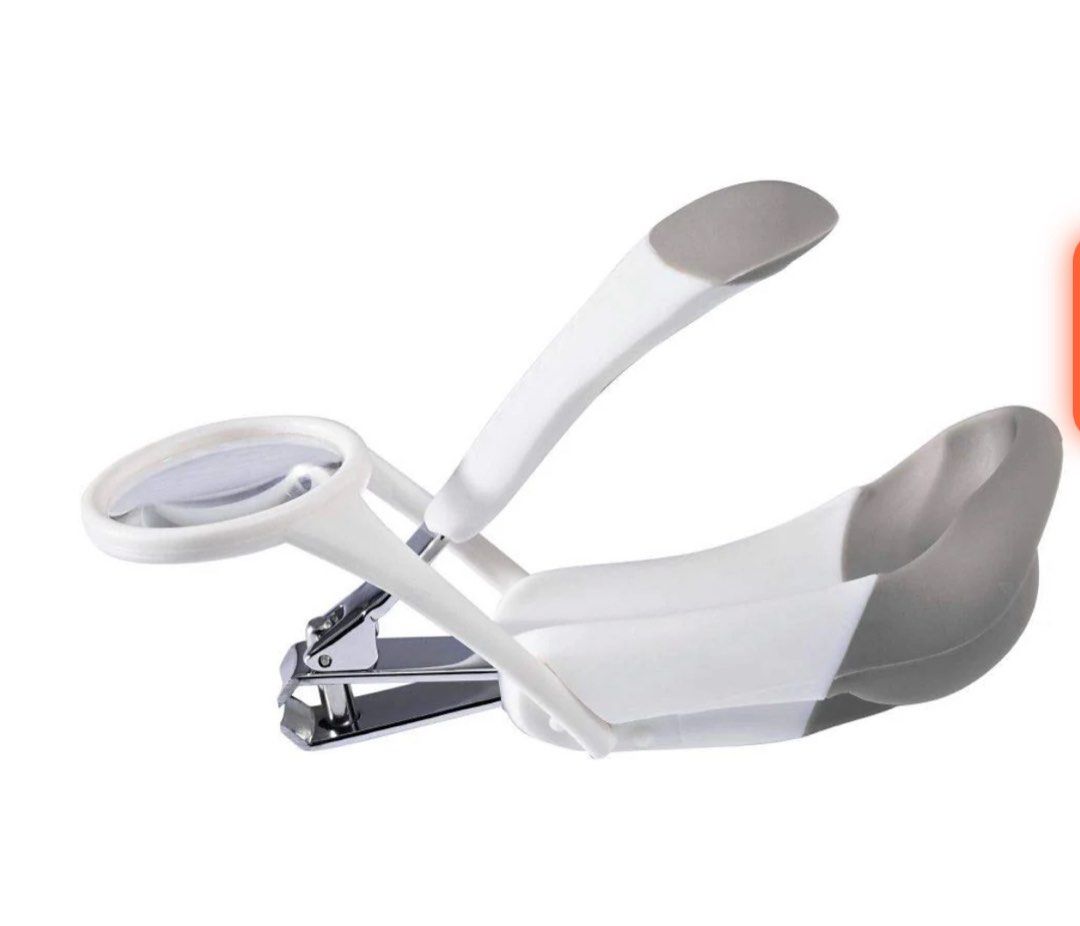 Baby nail clipper with magnifier (Category: Baby Toiletries & Grooming) located in Quezon City. Submitted by rimaostwani (Listing ID 1379965585, Image 2). Description: .