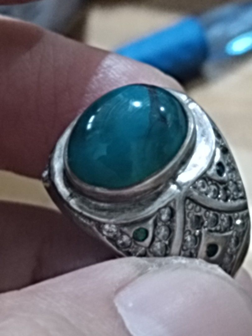 Batu Bacan (Kategori: Topi) berada di Tangerang. Dikirim oleh black8ulls (ID iklan 1380098318, Gambar 3). Deskripsi: batu bacan asli dim 13 mumbul ring silver size 07.