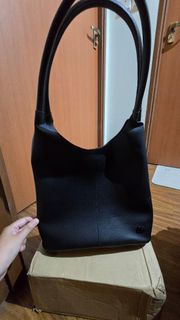 (Category: ) located in . Submitted by affordablyindie (Listing ID 1380054658, Image 1). Description: .