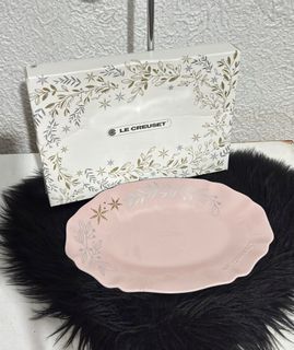 (Category: ) located in . Submitted by dalle_closet (Listing ID 1380018512, Image 1). Description: .