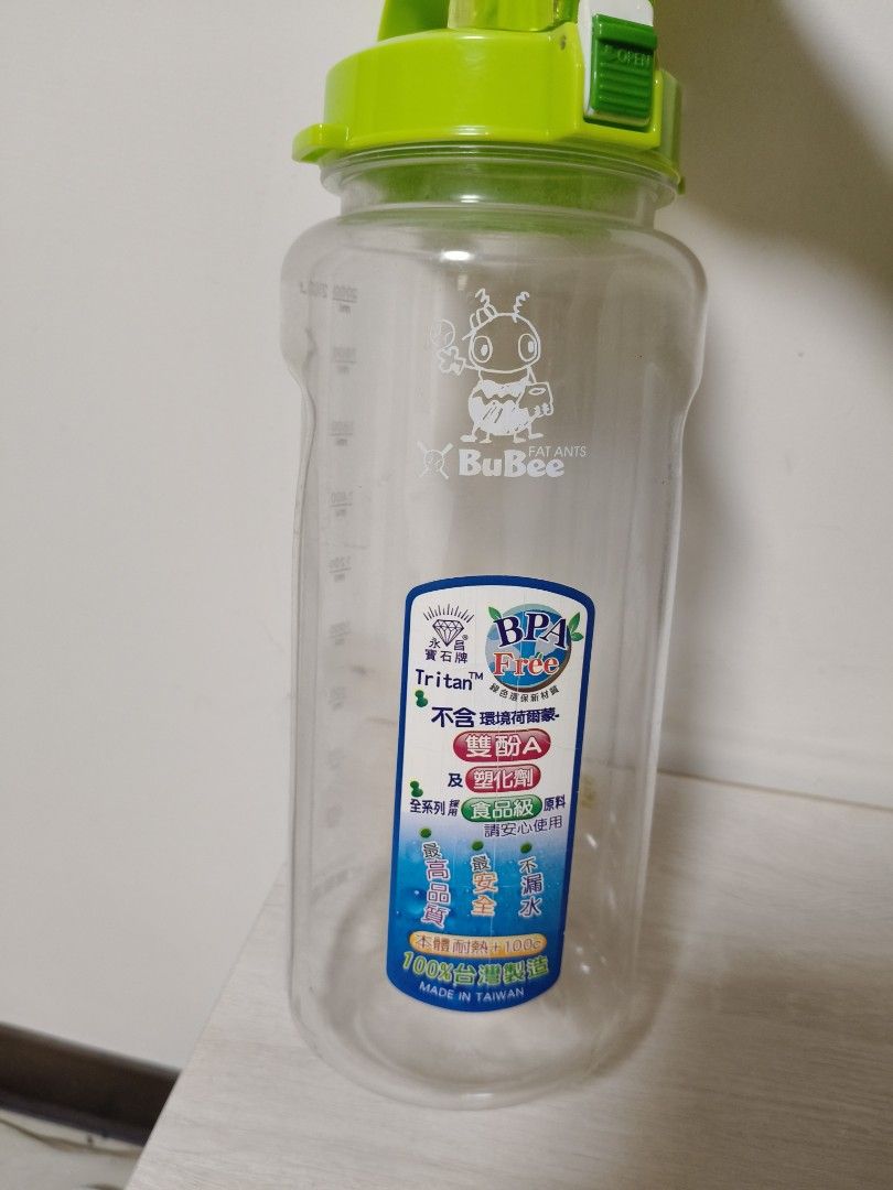 由 miniu0 (刊登 ID 1380029982，圖片 2) 提交，位於 新北市 (New Taipei) 的 BuBee 休閒水壺 綠色 2.1L (類別：水杯、水壺)，說明：。